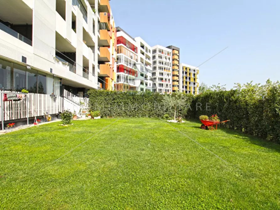 Immagine 21 di Appartamento in vendita  in Via Montegallo a Roma