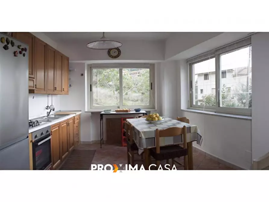 Immagine 10 di Villa in vendita  in Via Madonna della pace a Castellabate