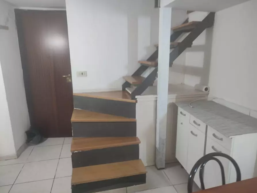 Immagine 10 di Appartamento in affitto  in via vittorio colonna a Napoli