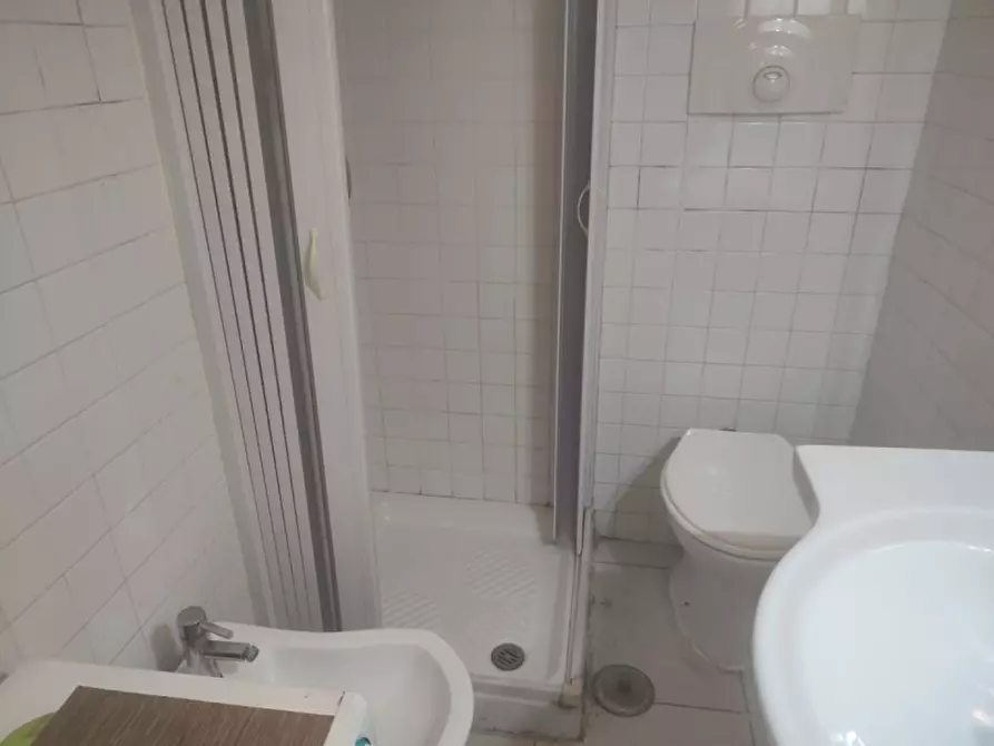 Immagine 13 di Appartamento in affitto  in via vittorio colonna a Napoli