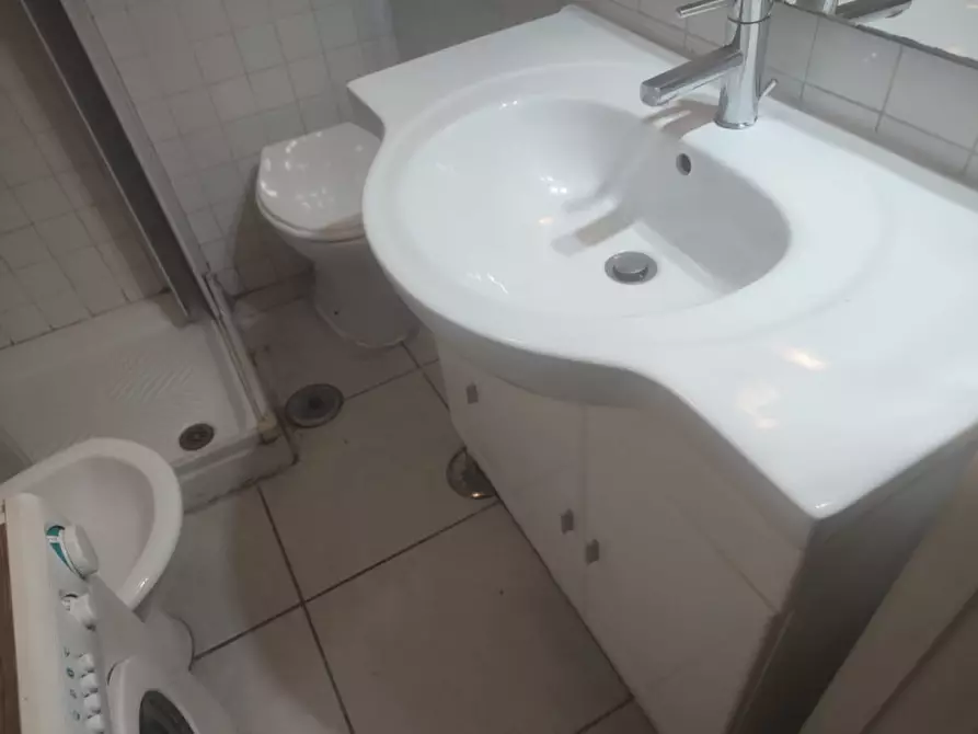 Immagine 14 di Appartamento in affitto  in via vittorio colonna a Napoli