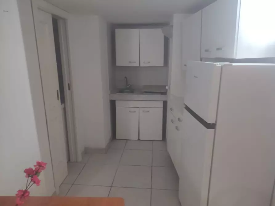 Immagine 16 di Appartamento in affitto  in via vittorio colonna a Napoli