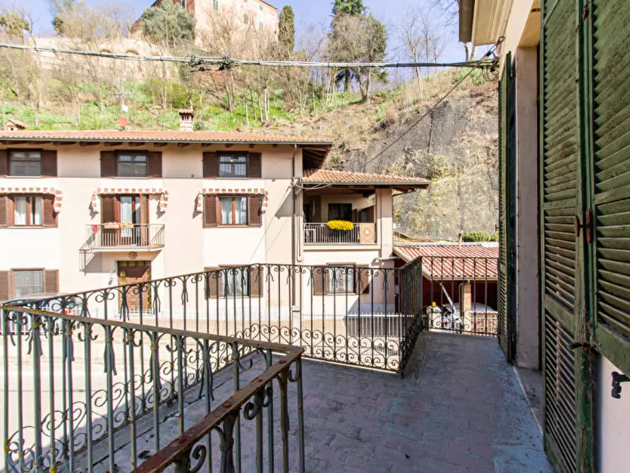 Immagine 7 di Palazzo in vendita  in Via Umberto I, 42 a Monteu Roero