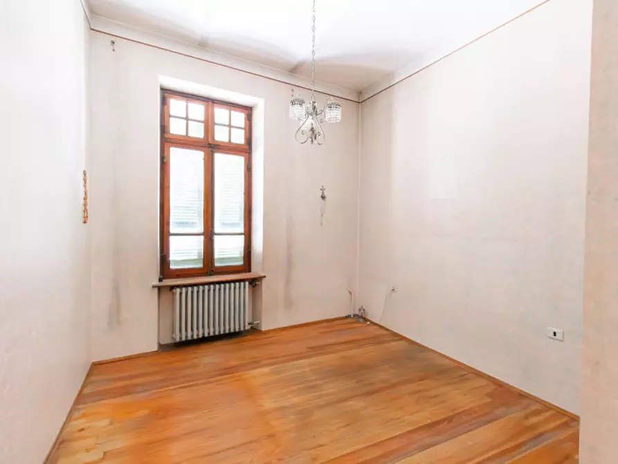 Immagine 13 di Palazzo in vendita  in Via Umberto I, 42 a Monteu Roero