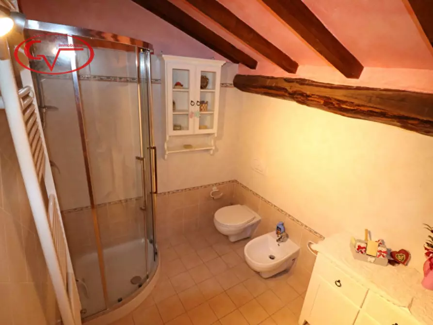 Immagine 17 di Appartamento in vendita  in Montegonzi a Cavriglia