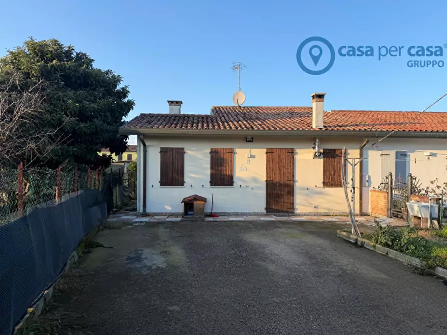 Immagine 1 di Casa bifamiliare in vendita  a Anguillara Veneta
