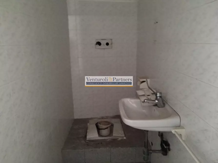 Immagine 4 di Appartamento in vendita  in Via Benaco a San Felice Del Benaco