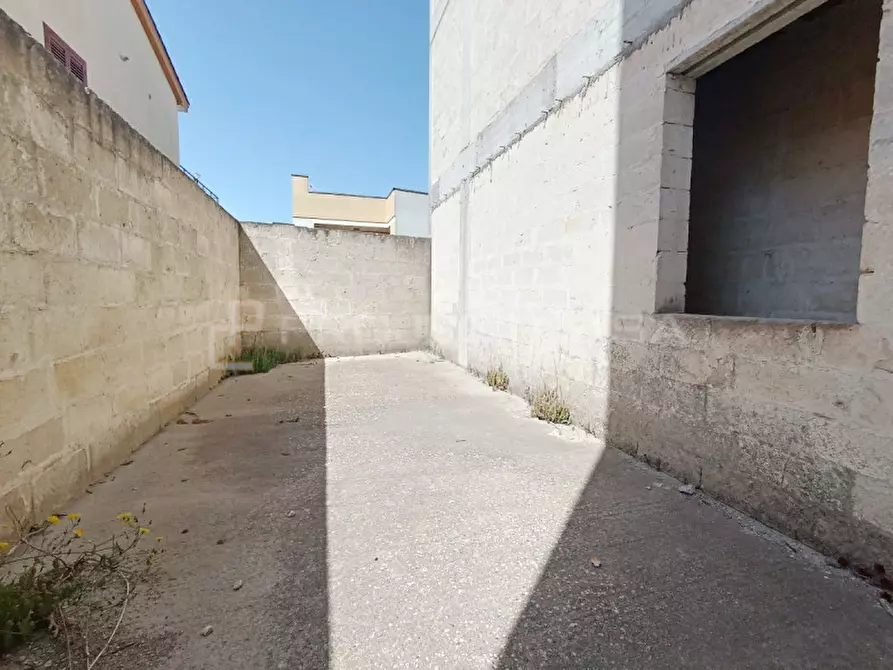 Immagine 7 di Rustico / casale in vendita  a Scorrano