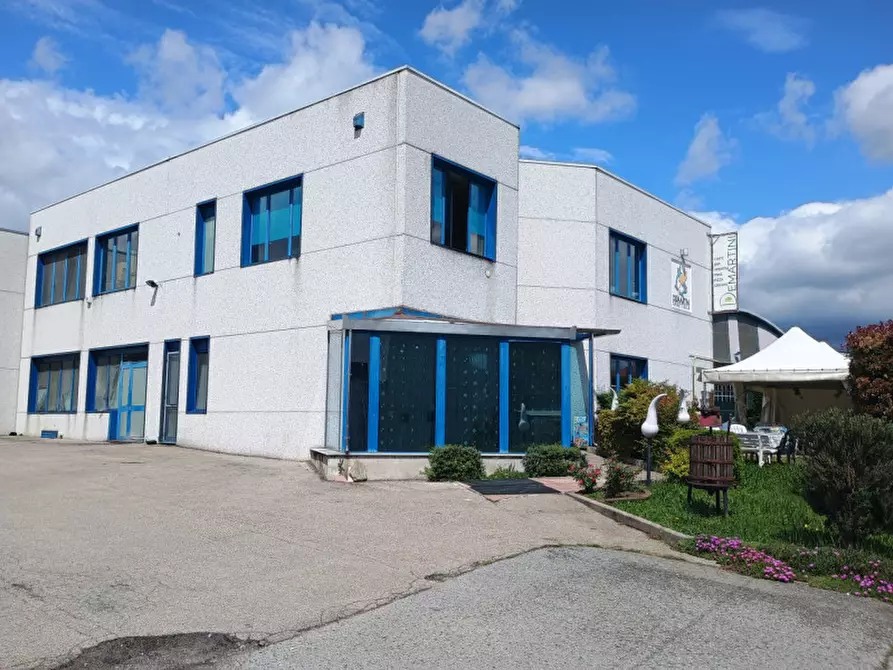 Immagine 14 di Attività commerciale in vendita  in STRADA VALPERGA 27 a Salassa