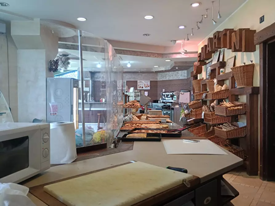 Immagine 23 di Attività commerciale in vendita  in STRADA VALPERGA 27 a Salassa