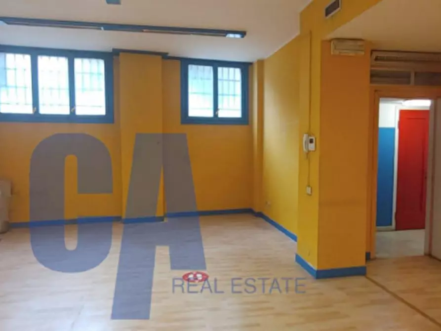 Immagine 4 di Ufficio in vendita  in VIA DEI MARTINITT a Milano