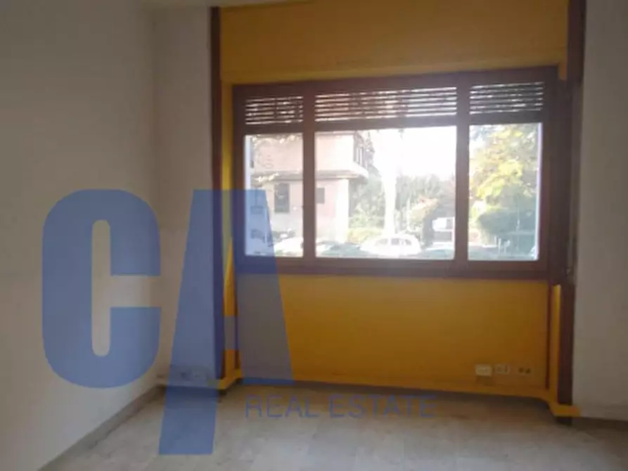 Immagine 9 di Attività commerciale in vendita  in VIA DEI MARTINITT a Milano