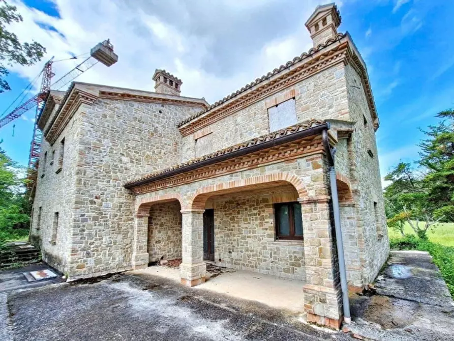 Immagine 2 di Villa in vendita  in Via Lioni, N. 1 a Cingoli
