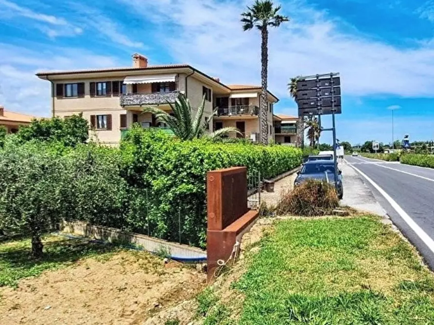 Immagine 5 di Posto auto in vendita  in Via Fratte, N. 6701 a Sant'elpidio A Mare