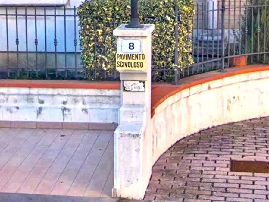 Immagine 3 di Posto auto in vendita  in Via Giovanni Verga, N. 8 a Appignano