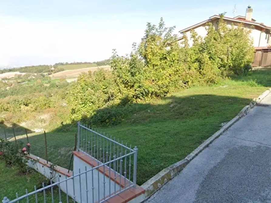 Immagine 1 di Terreno in vendita  in Via Giovanni Silvestri, N. Snc a Cingoli