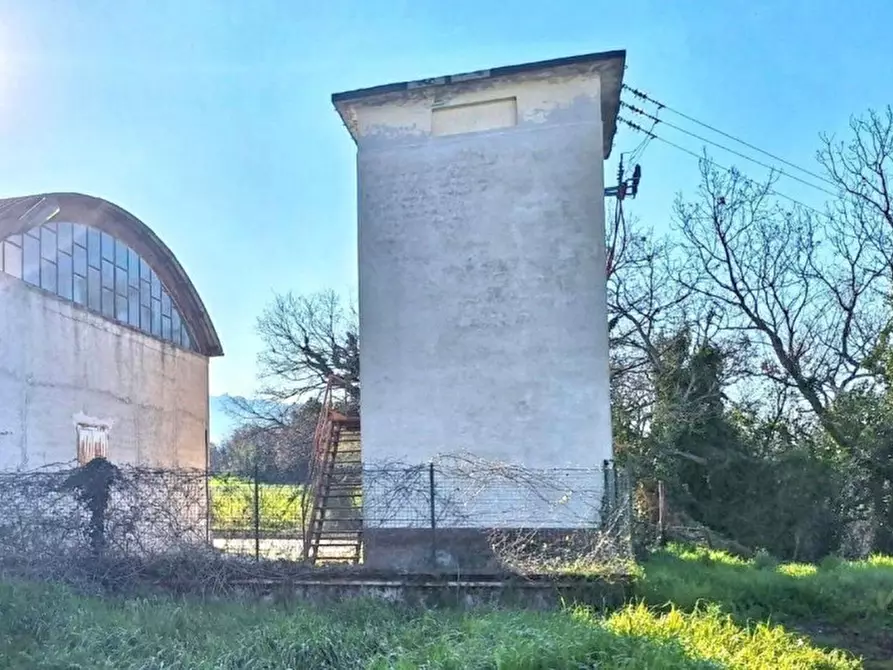 Immagine 2 di Capannone industriale in vendita  in Via Pirandello, N. 13 a Cingoli