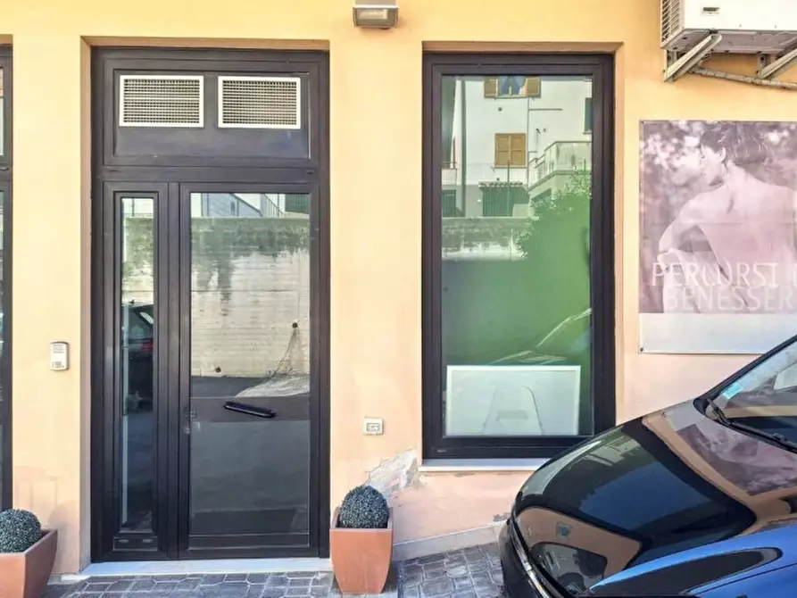 Immagine 1 di Negozio in vendita  in Via San Giuseppe, N. 65 a Cingoli