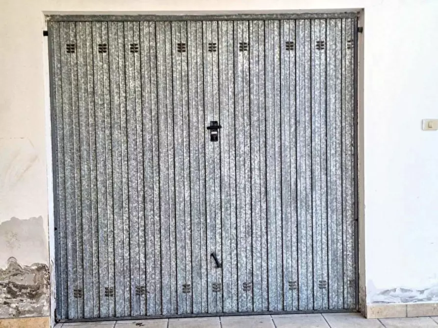 Immagine 1 di Posto auto in vendita  in Via San Giuseppe, N. 63 a Cingoli