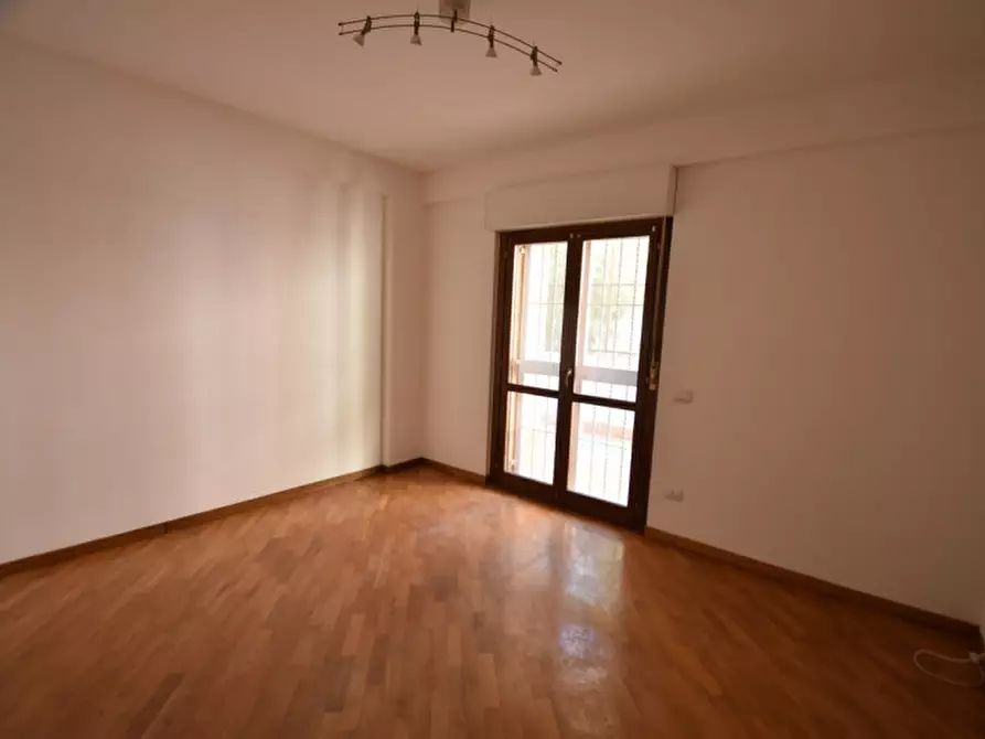 Immagine 9 di Appartamento in vendita  in Via dei Buonvisi a Roma