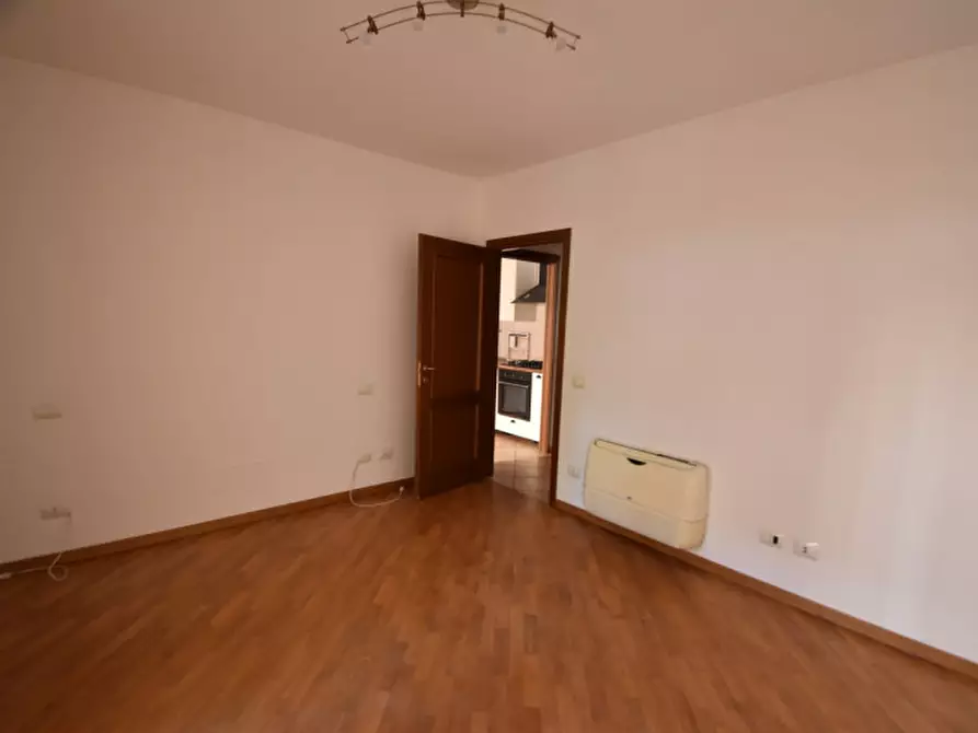 Immagine 10 di Appartamento in vendita  in Via dei Buonvisi a Roma