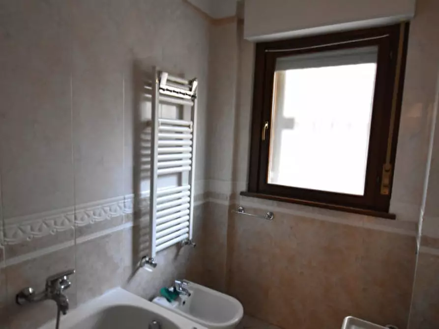 Immagine 14 di Appartamento in vendita  in Via dei Buonvisi a Roma