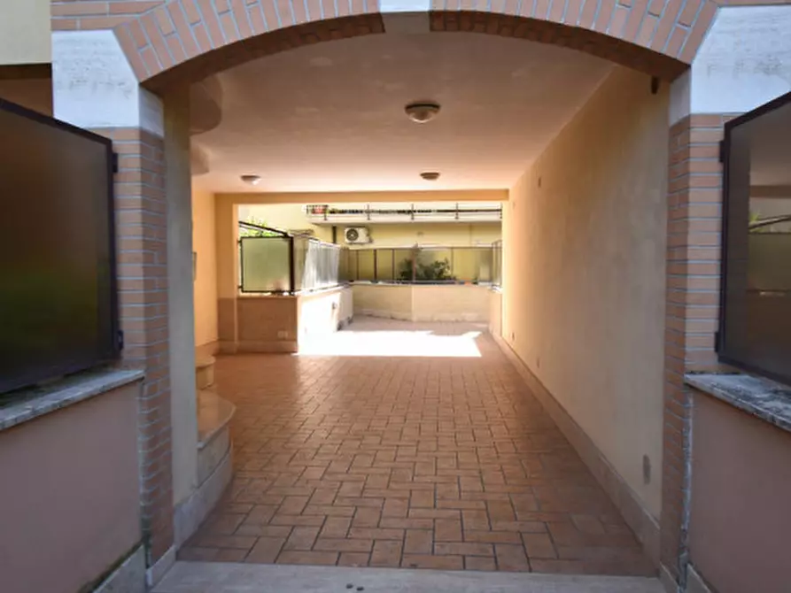 Immagine 28 di Appartamento in vendita  in Via dei Buonvisi a Roma