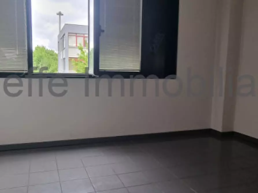 Immagine 2 di Ufficio in affitto  in VIA G. ROSSA a Ponte San Nicolò