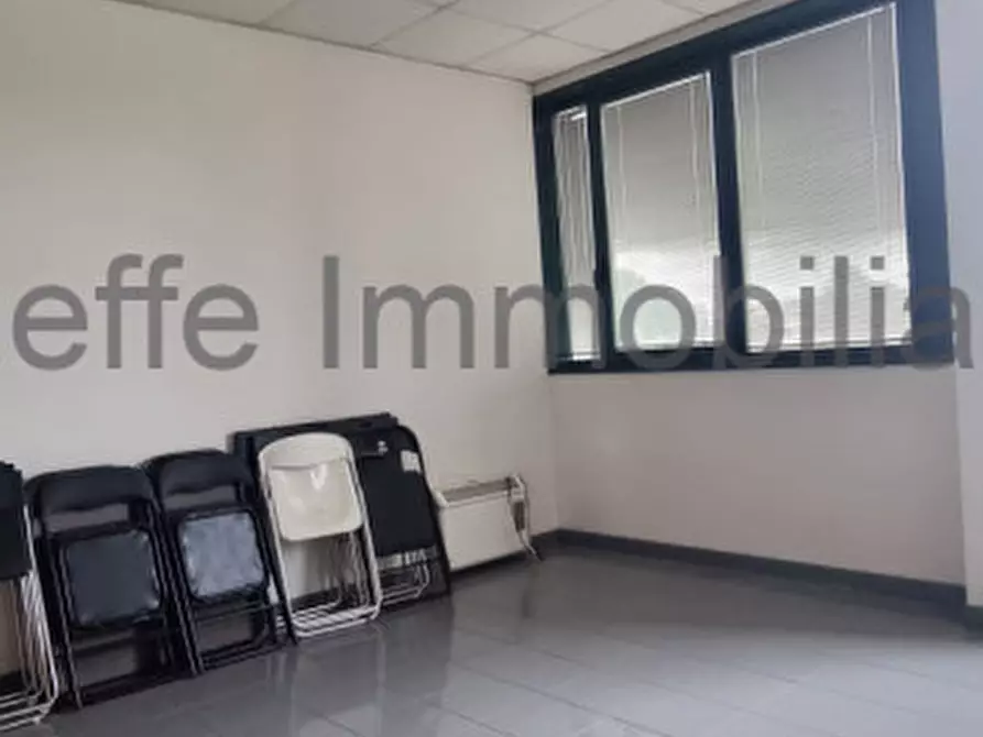 Immagine 4 di Ufficio in affitto  in VIA G. ROSSA a Ponte San Nicolò