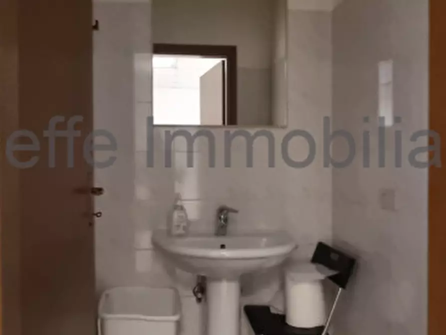 Immagine 6 di Ufficio in affitto  in VIA G. ROSSA a Ponte San Nicolò