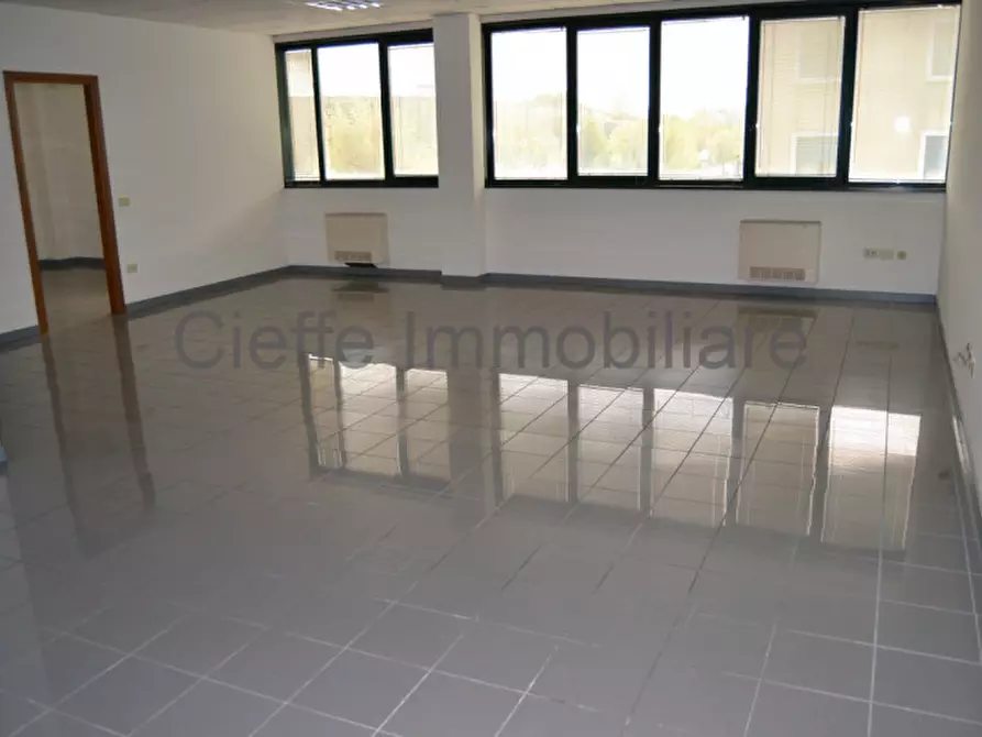 Immagine 8 di Ufficio in affitto  in VIA G. ROSSA a Ponte San Nicolò