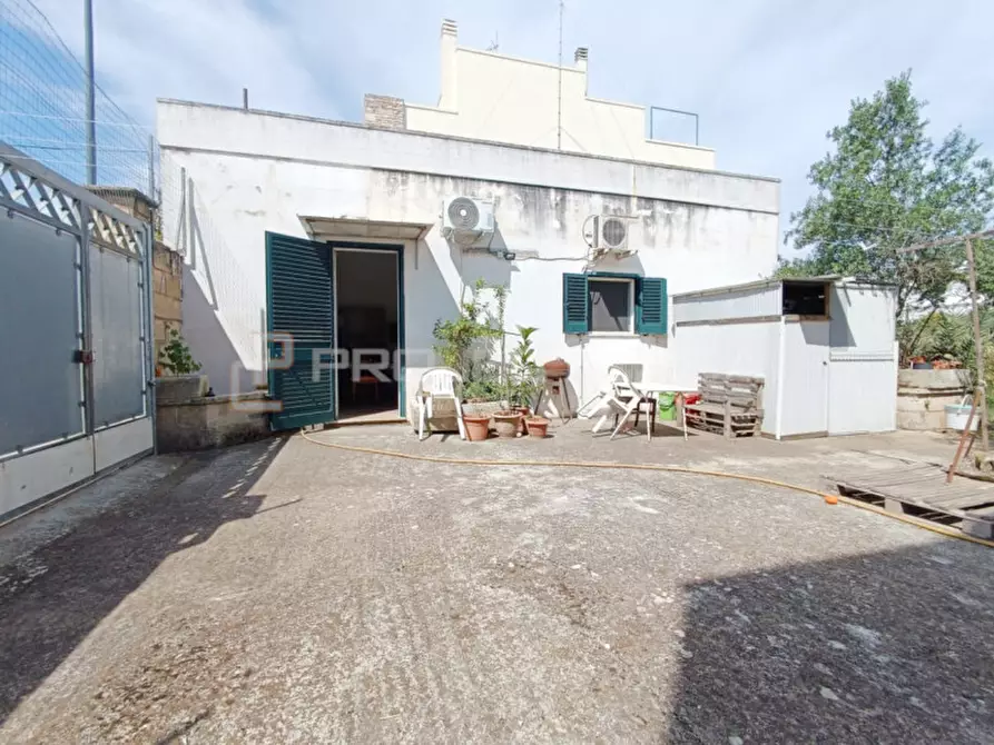 Immagine 1 di Casa indipendente in vendita  in Via Galatina 78 a Soleto