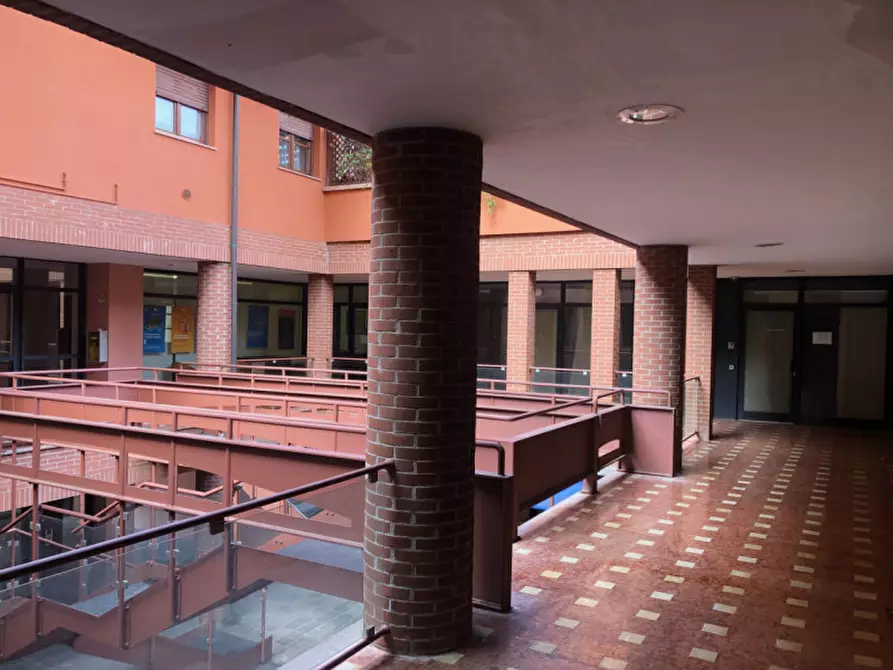 Immagine 2 di Ufficio in vendita  in Piazza Vincenzo Rosa a Palazzolo Sull'oglio