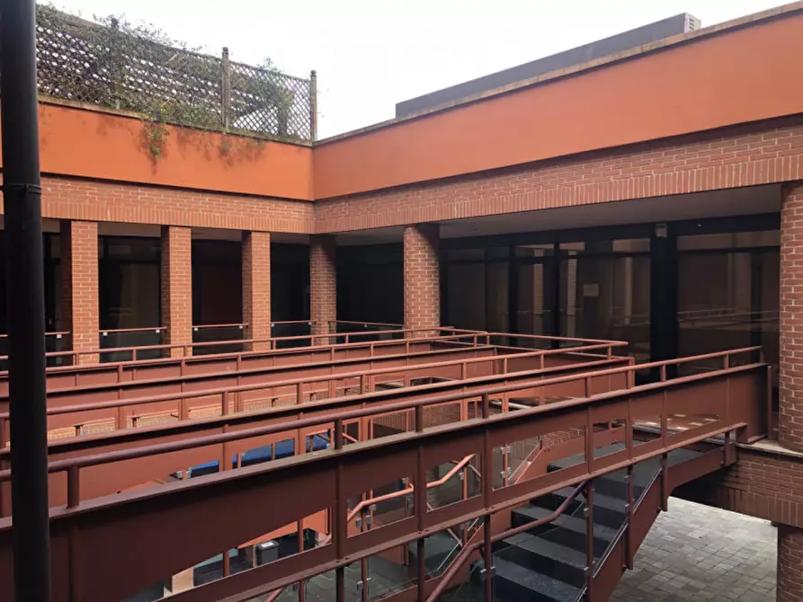 Immagine 3 di Ufficio in vendita  in Piazza Vincenzo Rosa a Palazzolo Sull'oglio