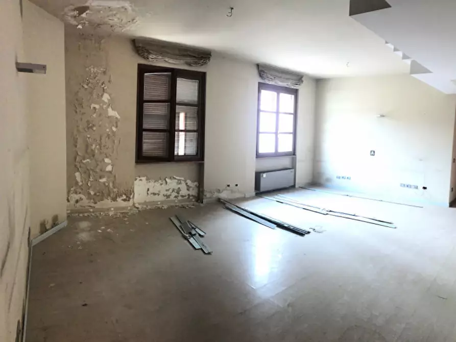 Immagine 9 di Ufficio in vendita  in Piazza Vincenzo Rosa a Palazzolo Sull'oglio