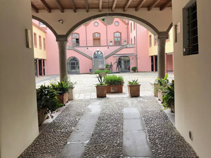 Immagine 11 di Ufficio in vendita  in Piazza Vincenzo Rosa a Palazzolo Sull'oglio