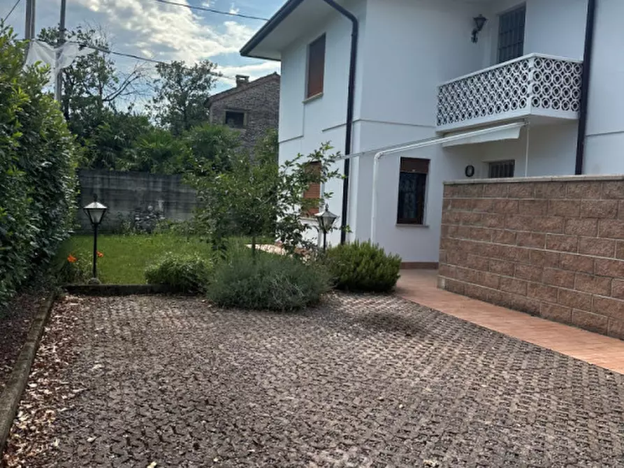 Immagine 1 di Casa bifamiliare in vendita  in Via Gaidon, 78 a Bassano Del Grappa