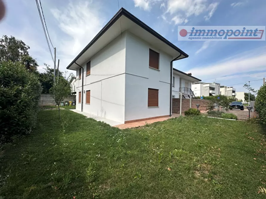 Immagine 3 di Casa bifamiliare in vendita  in Via Gaidon, 78 a Bassano Del Grappa