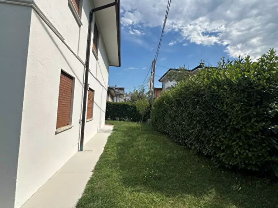 Immagine 7 di Casa bifamiliare in vendita  in Via Gaidon, 78 a Bassano Del Grappa