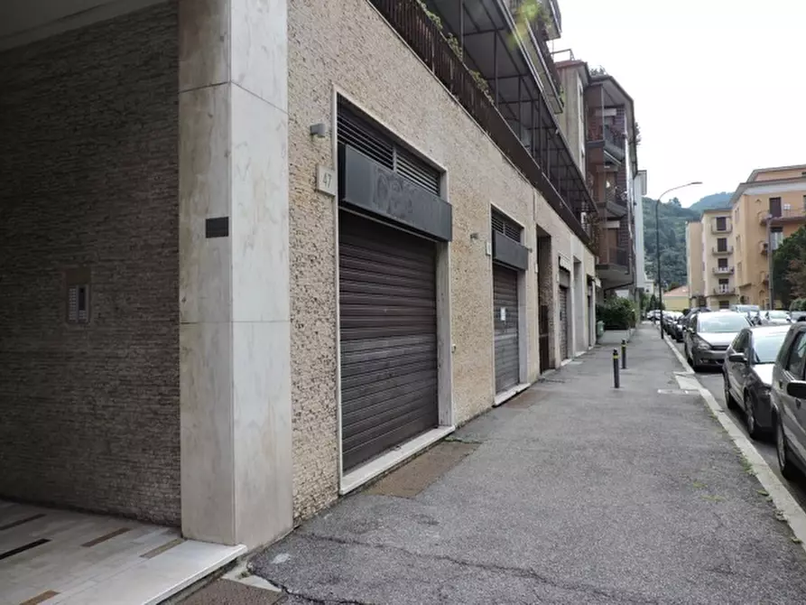 Immagine 1 di Negozio in vendita  in Via Vincenzo Gioberti a Brescia