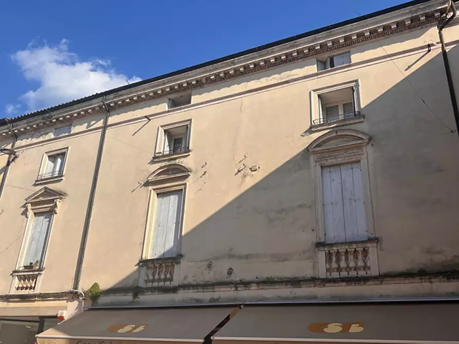 Immagine 1 di Appartamento in vendita  in Via Giuseppe Garibaldi, 52 a Lonigo