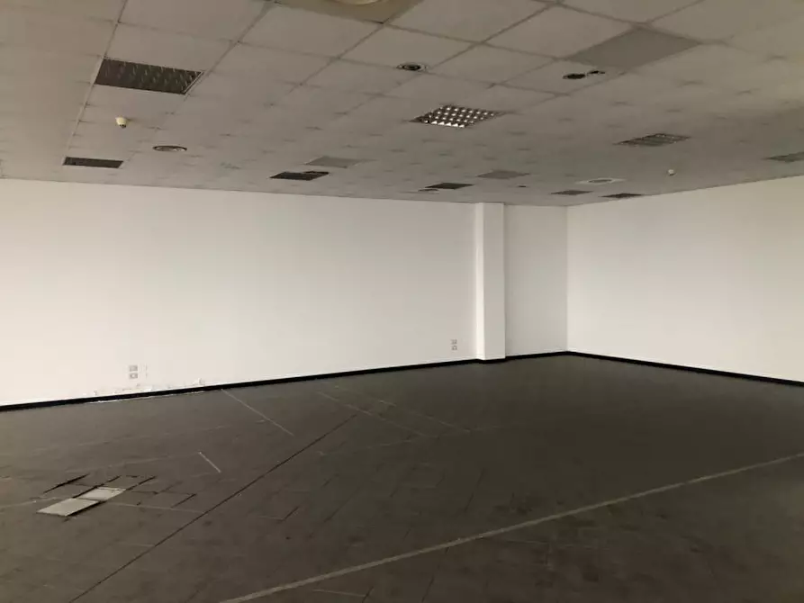 Immagine 8 di Ufficio in vendita  in Via vecchia Ferriera a Vicenza