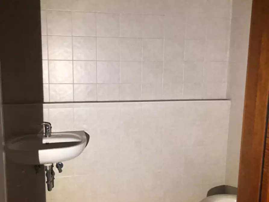 Immagine 11 di Ufficio in vendita  in Via vecchia Ferriera a Vicenza