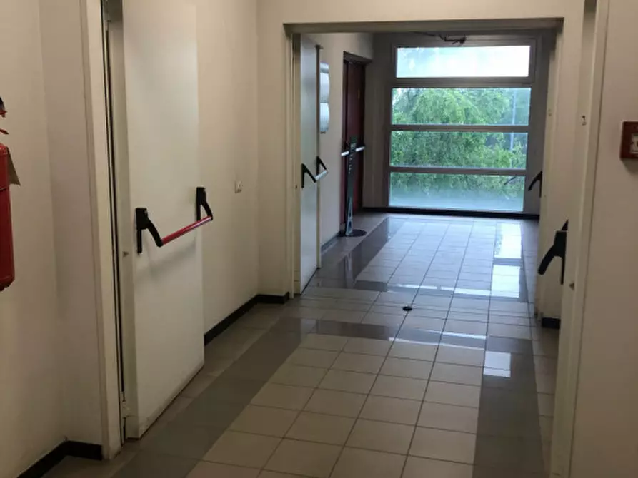 Immagine 13 di Ufficio in vendita  in Via vecchia Ferriera a Vicenza