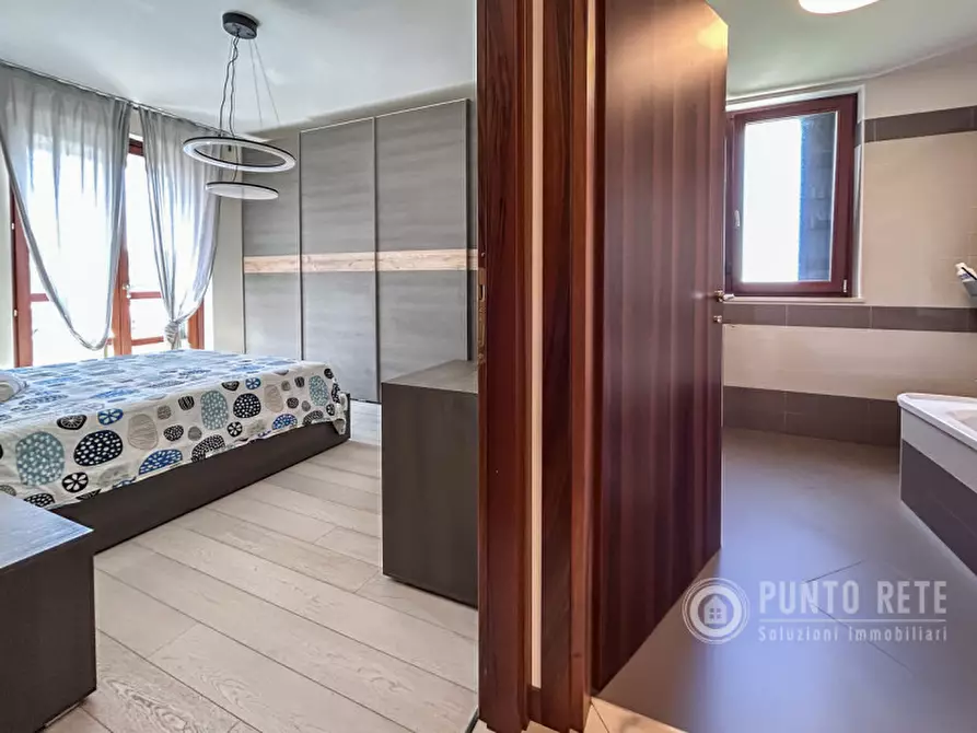 Immagine 12 di Appartamento in vendita  a Negrar di Valpolicella