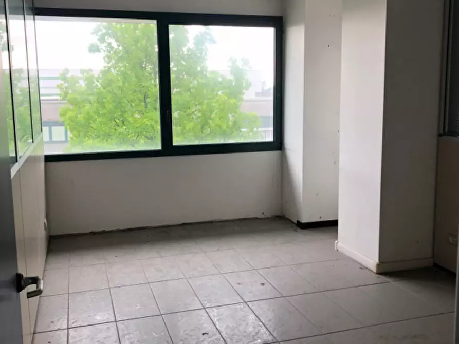 Immagine 4 di Ufficio in vendita  in via fratelli rossetti a Villorba