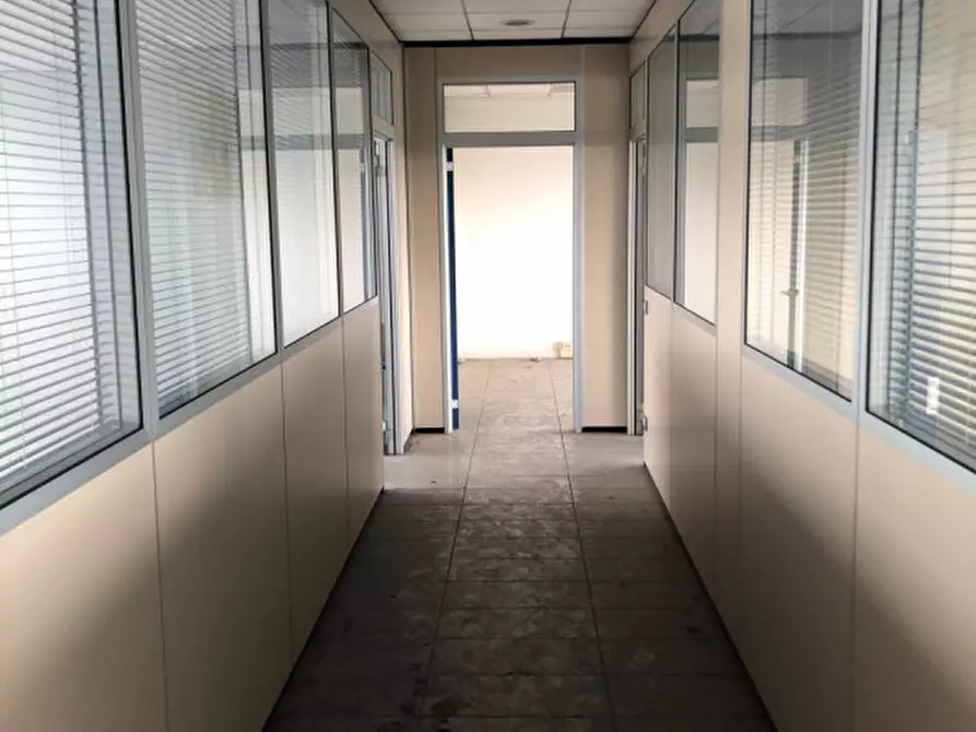 Immagine 5 di Ufficio in vendita  in via fratelli rossetti a Villorba