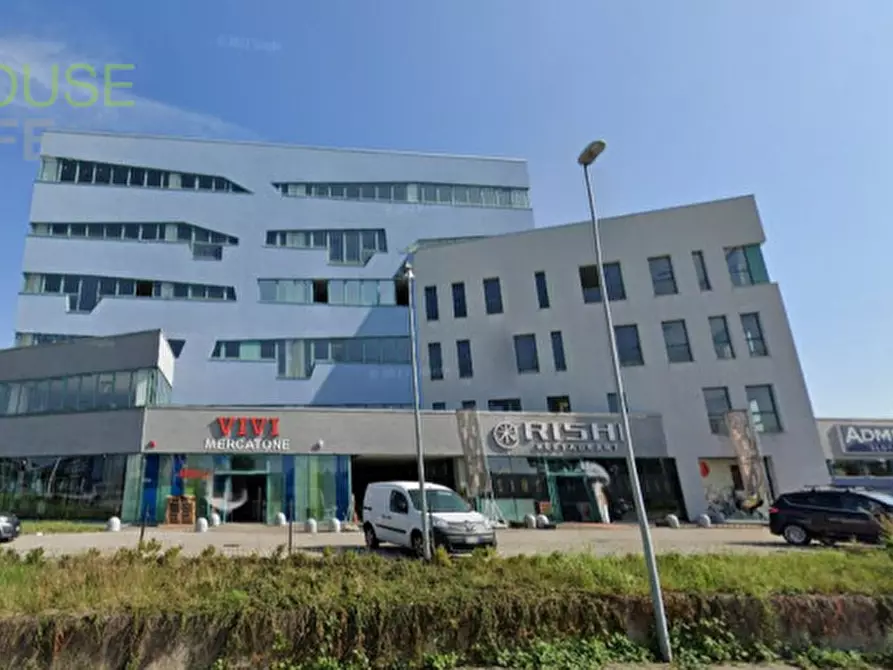 Immagine 4 di Negozio in vendita  in Via Gombe a Thiene