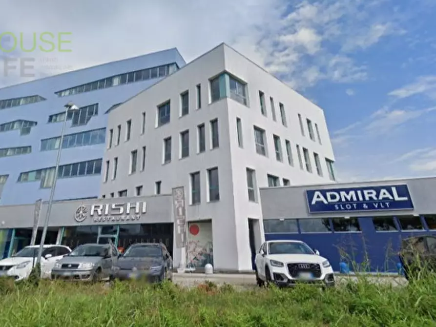 Immagine 6 di Negozio in vendita  in Via Gombe a Thiene