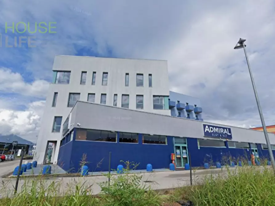 Immagine 8 di Negozio in vendita  in Via Gombe a Thiene